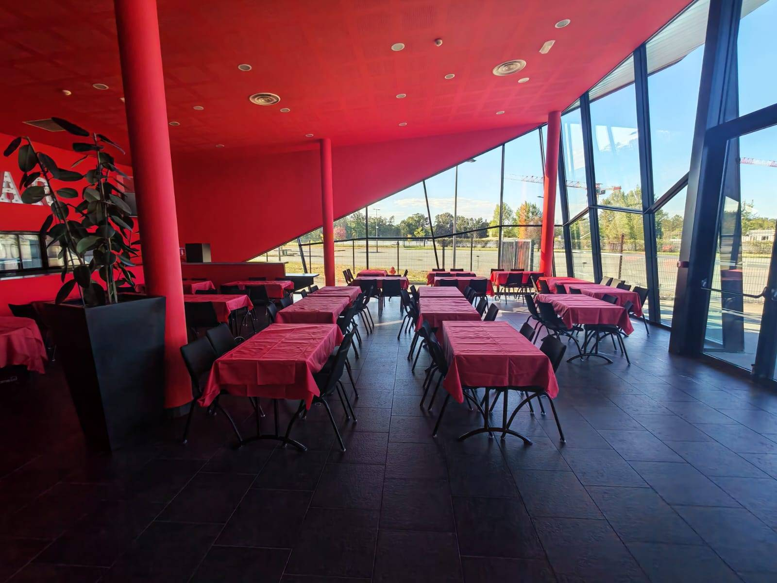 L'espace de jeu animé par La Confrérie du Dé à la Roanne Geek Convention 2026